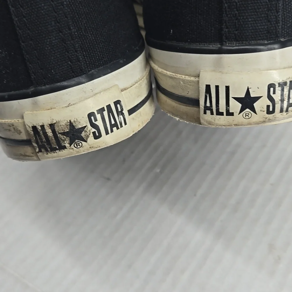 Converse Black and White Canvas Sneakers 10M 12W